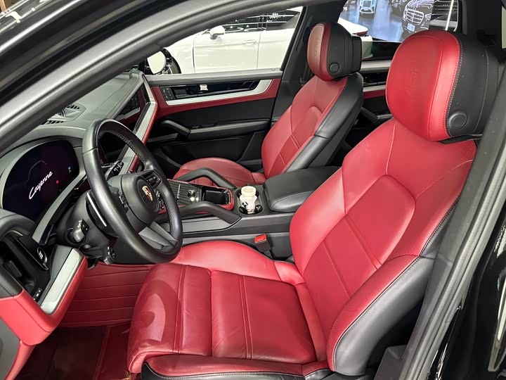 Фото 3 - Porsche Cayenne