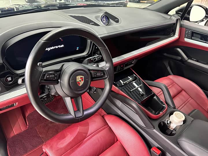 Фото 5 - Porsche Cayenne