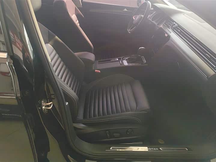 Фото 8 - Volkswagen Magotan