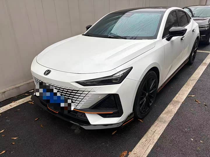 Фото 1 - Changan UNI-V