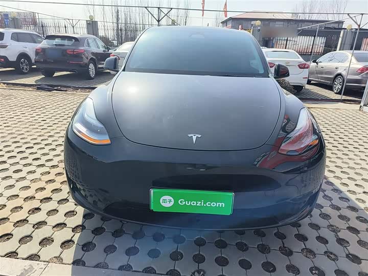 Фото 3 - Tesla Model Y