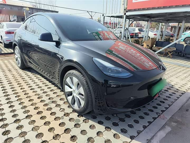 Фото 4 - Tesla Model Y