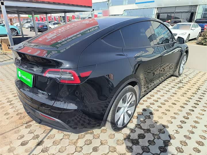 Фото 7 - Tesla Model Y