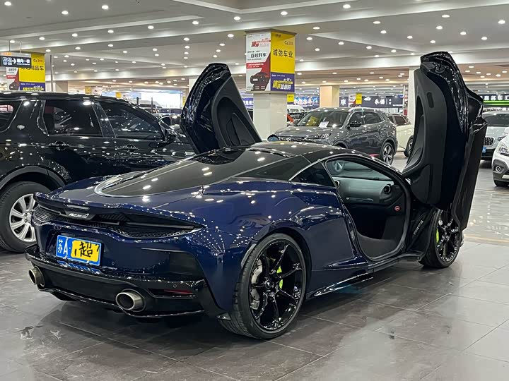 Фото 5 - McLaren GT