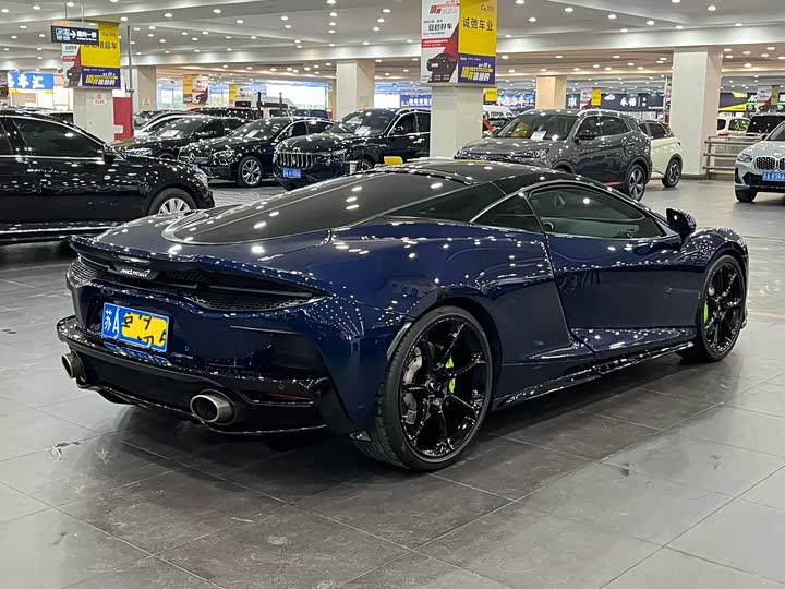 Фото 8 - McLaren GT