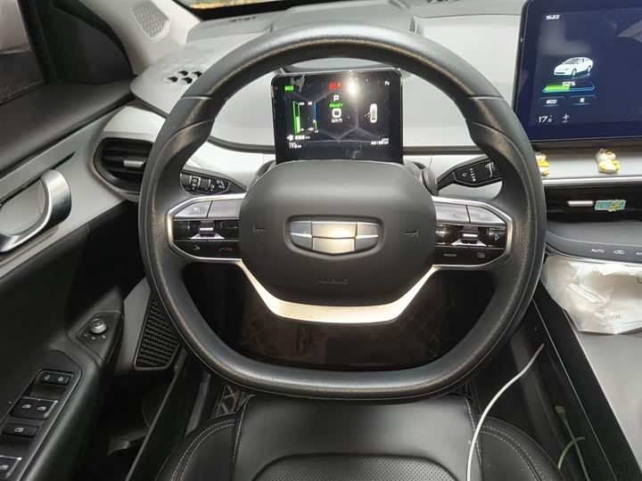 Фото 3 - Geely Geometry A