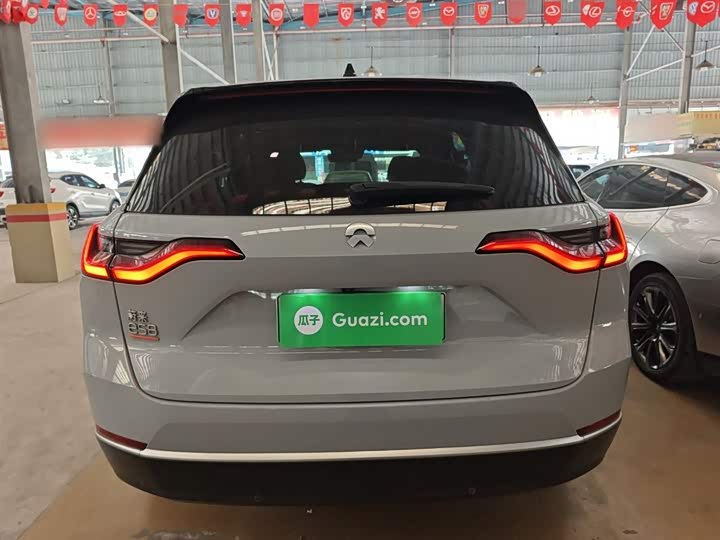 Фото 6 - Nio ES8