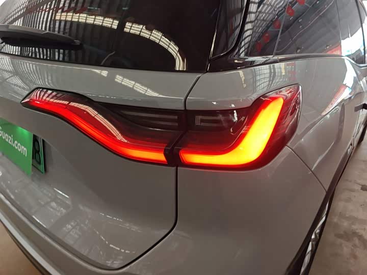 Фото 8 - Nio ES8