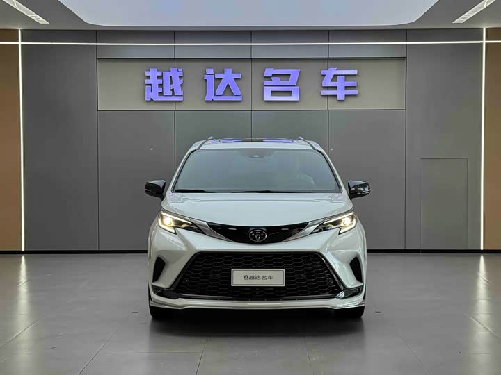 Фото 2 - Toyota Granvia