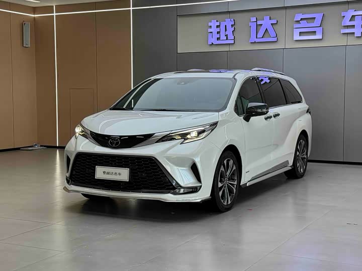 Фото 4 - Toyota Granvia