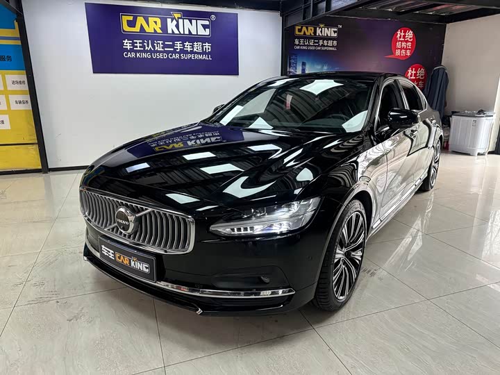 Фото 1 - Volvo S90