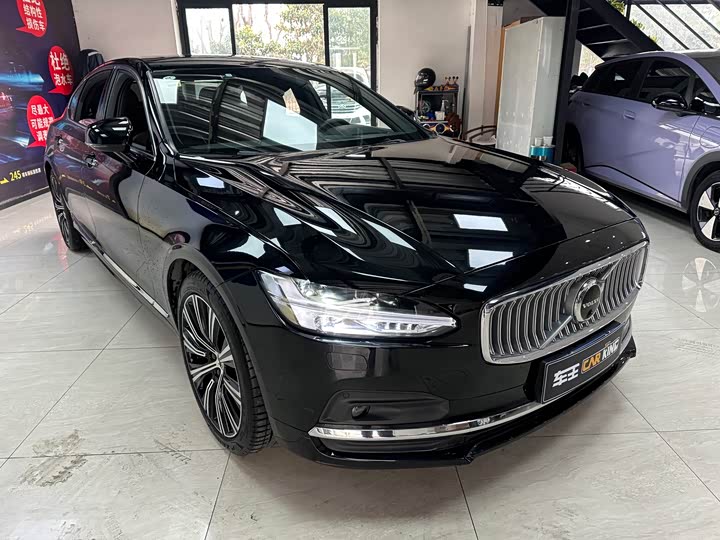 Фото 3 - Volvo S90