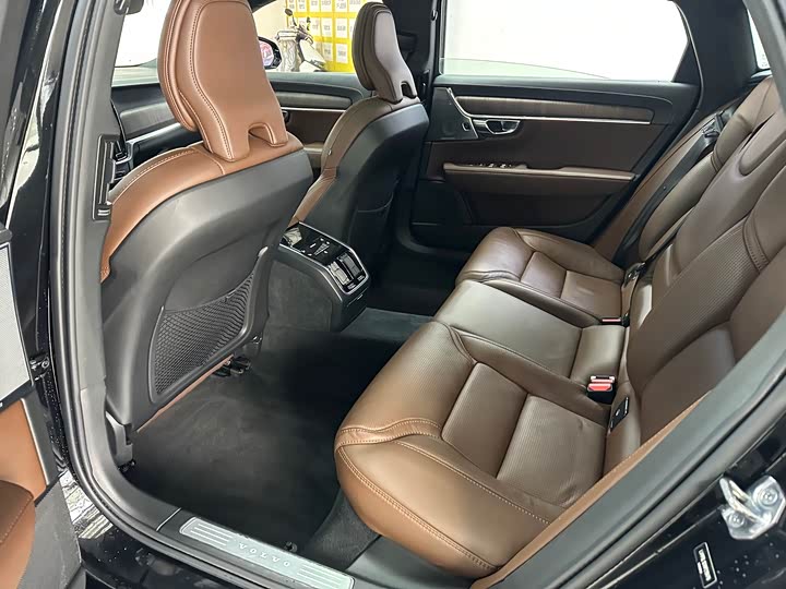 Фото 5 - Volvo S90