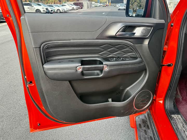 Фото 5 - Tank 300