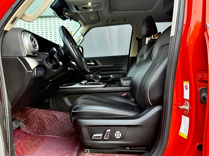 Фото 6 - Tank 300