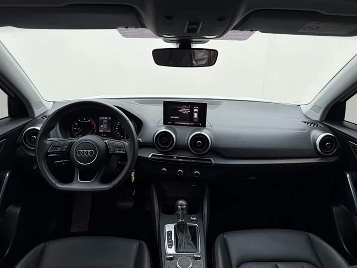 Фото 9 - Audi Q2L