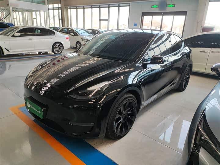 Фото 1 - Tesla Model Y