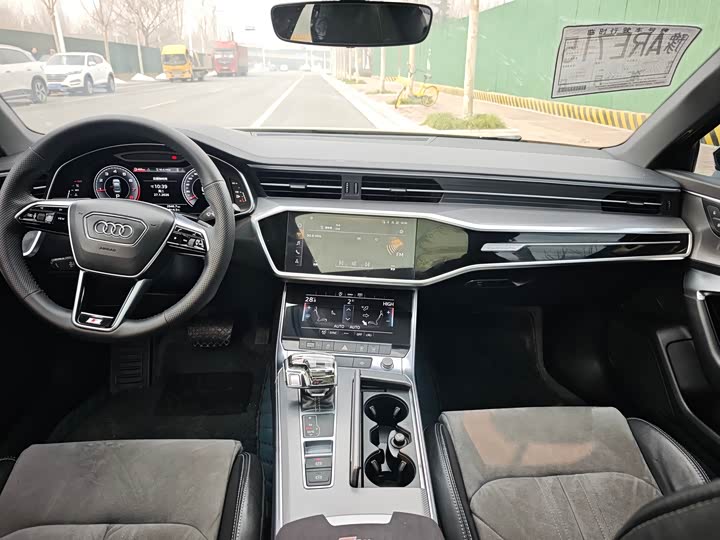 Фото 2 - Audi A6L