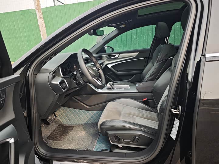 Фото 3 - Audi A6L