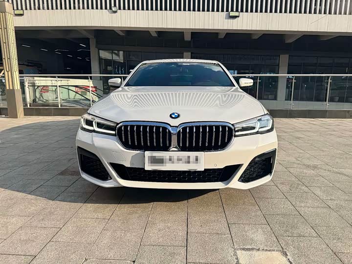 Фото 2 - BMW 5 Series