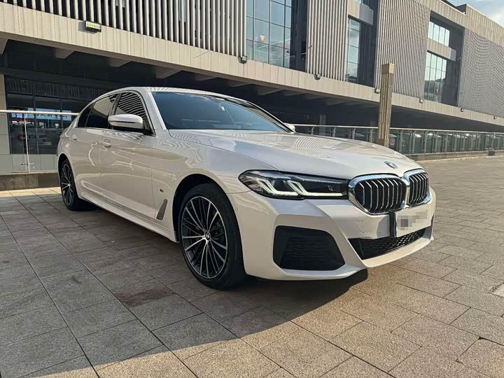 Фото 3 - BMW 5 Series
