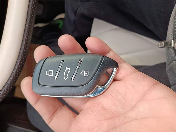 Фото 9 - Roewe D7