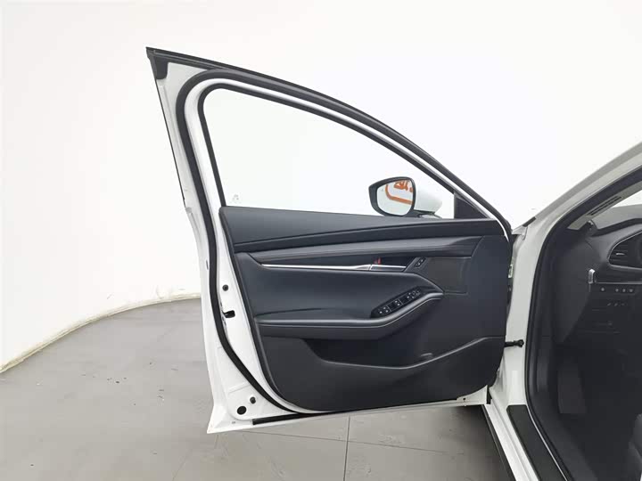 Фото 8 - Mazda 3 (Axela)