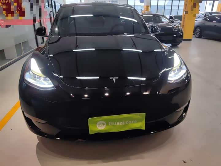 Фото 3 - Tesla Model Y