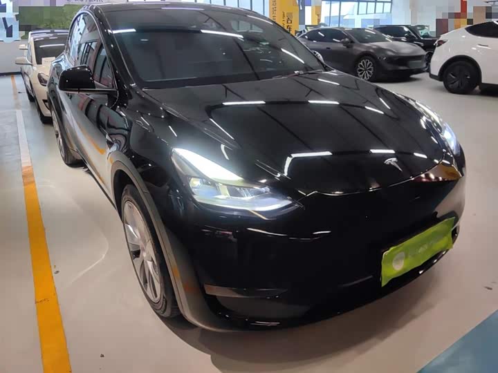 Фото 4 - Tesla Model Y