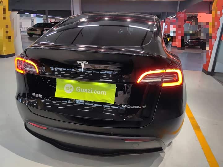 Фото 6 - Tesla Model Y