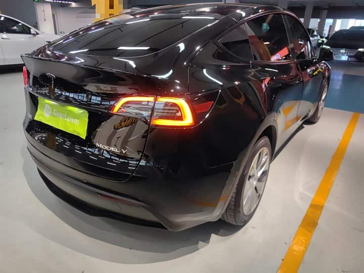 Фото 7 - Tesla Model Y
