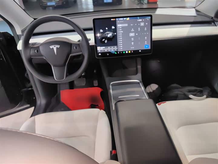 Фото 9 - Tesla Model Y