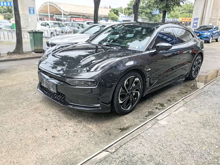 Фото 1 - Zeekr 001