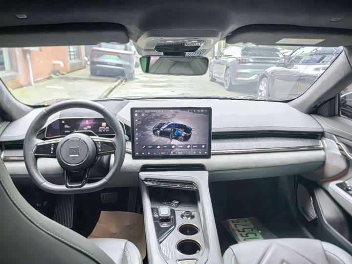 Фото 5 - Zeekr 001