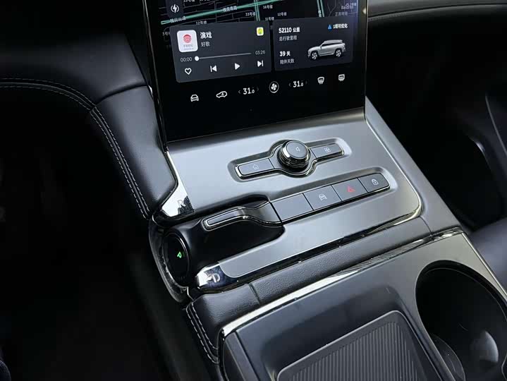 Фото 8 - Nio ES6