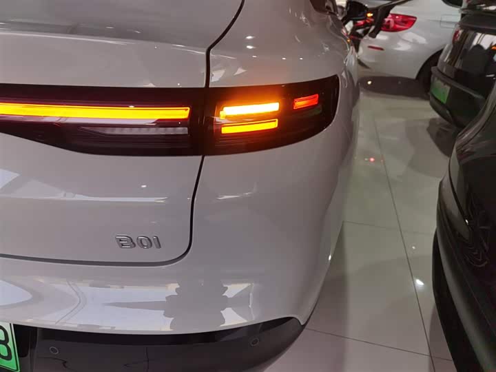 Фото 8 - Leapmotor B01