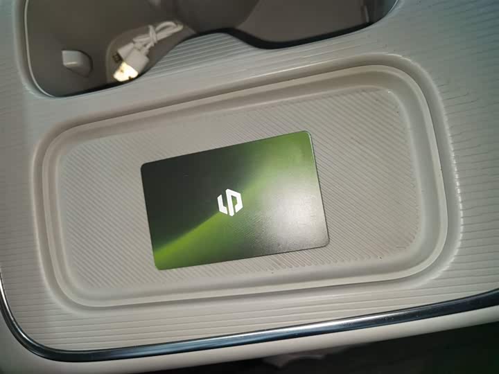 Фото 9 - Leapmotor B01