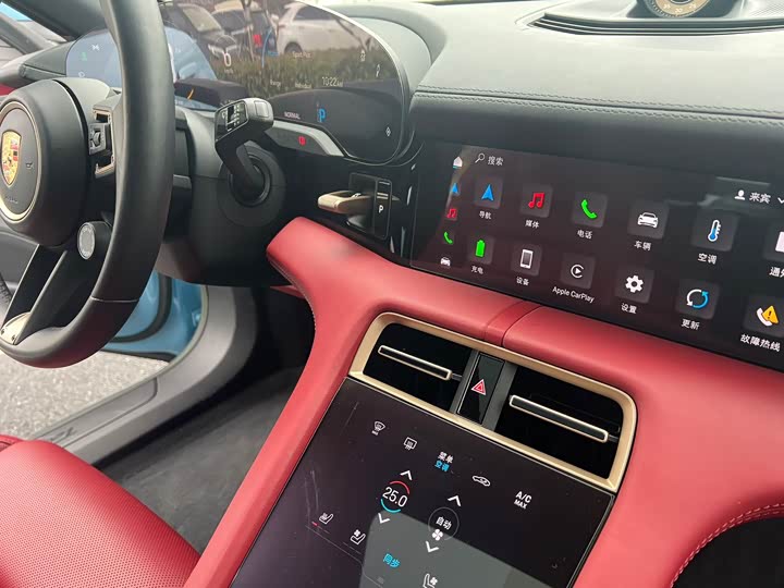 Фото 6 - Porsche Taycan