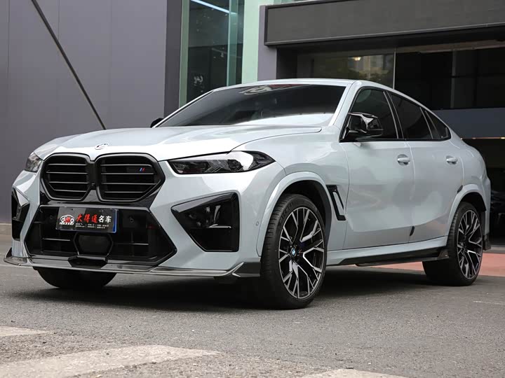 Фото 1 - BMW X6 M