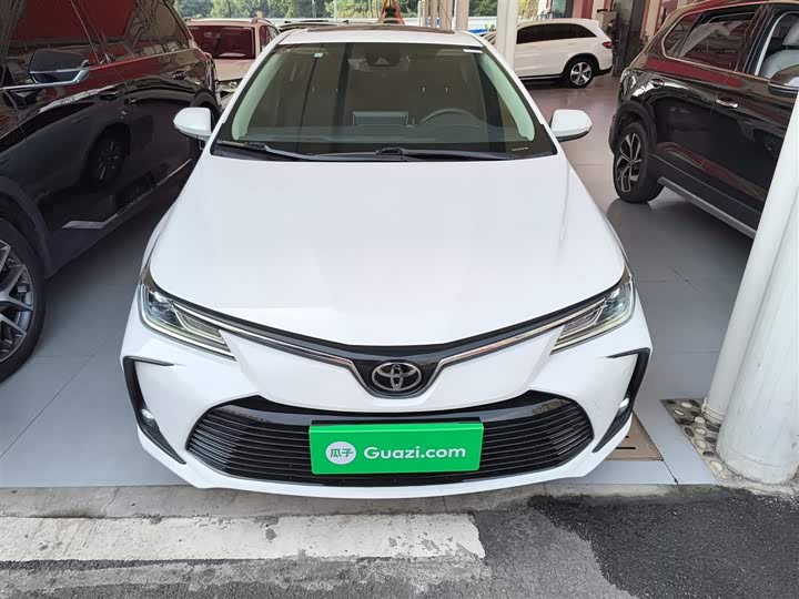 Фото 3 - Toyota Corolla