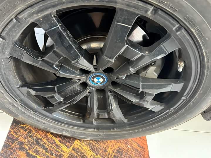 Фото 3 - BMW iX3