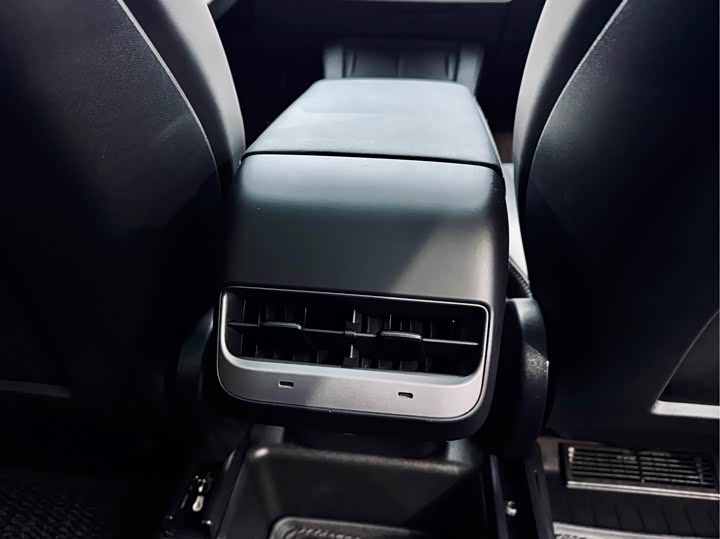 Фото 7 - Tesla Model Y