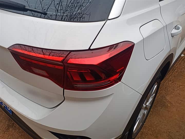 Фото 8 - Volkswagen T-Roc