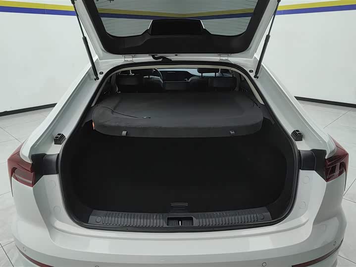 Фото 4 - Bestune B70