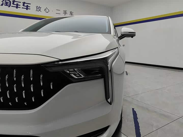 Фото 5 - Bestune B70