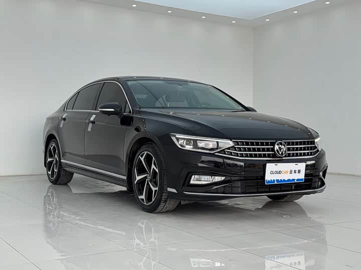 Фото 3 - Volkswagen Magotan