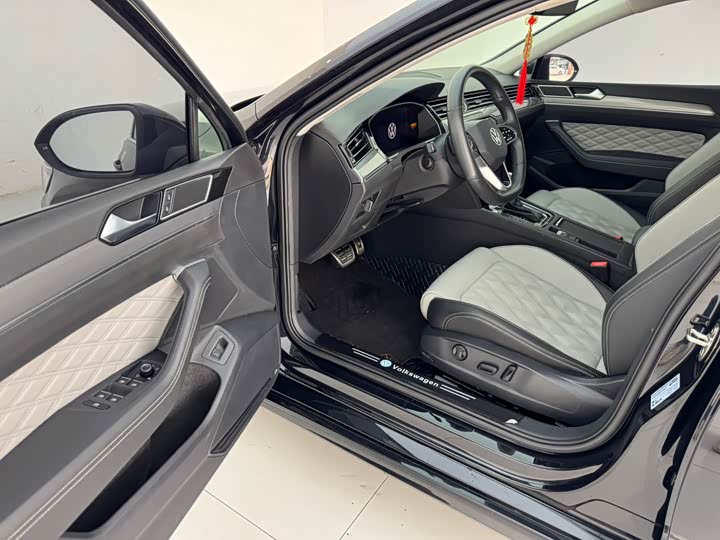 Фото 8 - Volkswagen Magotan