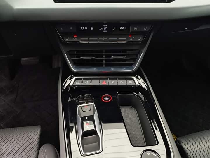 Фото 7 - Audi e-tron GT