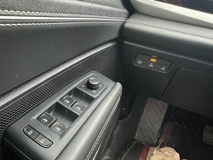 Фото 8 - Volkswagen Passat