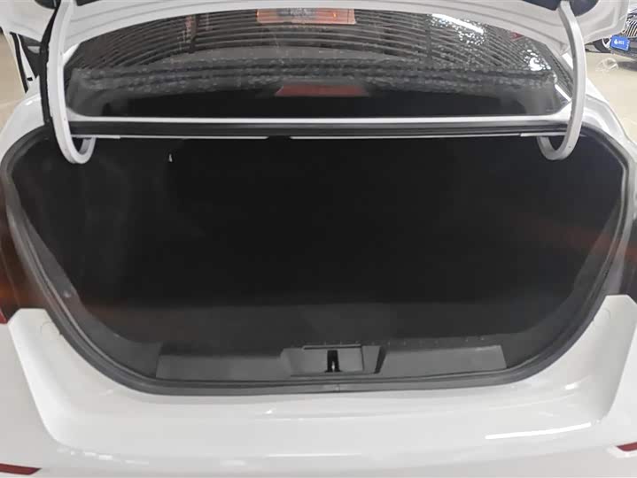 Фото 4 - Geely Emgrand